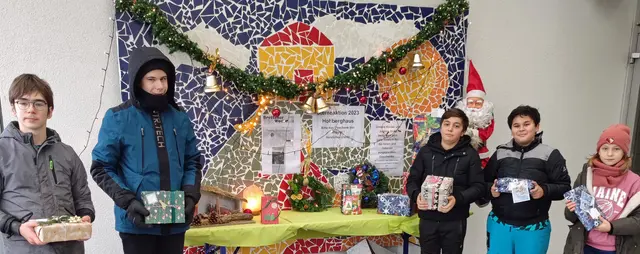 Geschenke, die zu Herzen gehen: Die Kinder und Jugendlichen des Hohberghauses hoffen darauf, dass noch alle ihre Weihnachtswünsche erfüllt werden. | Foto: Badischer Landesverein für Innere Mission / Peter Miebach
