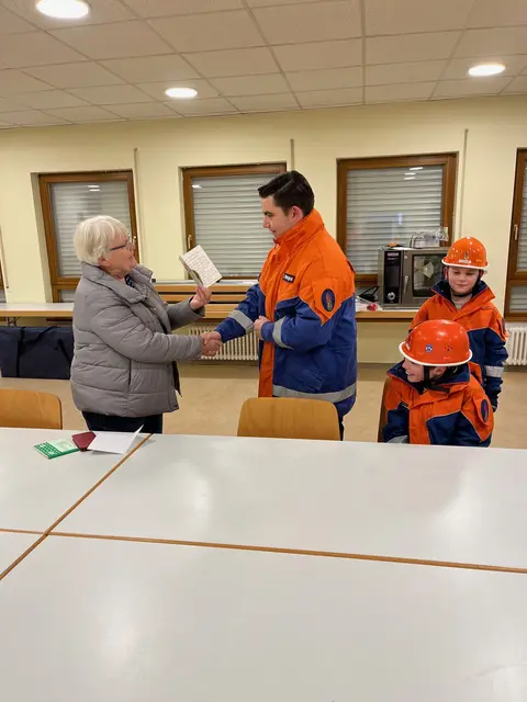 Spendenübergabe an den Jugendwart | Foto: privat