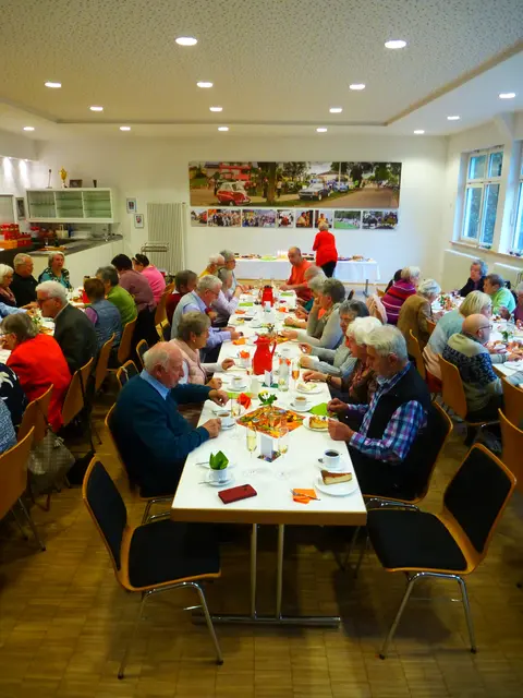 Es gab viel zu erzählen. | Foto: Leins