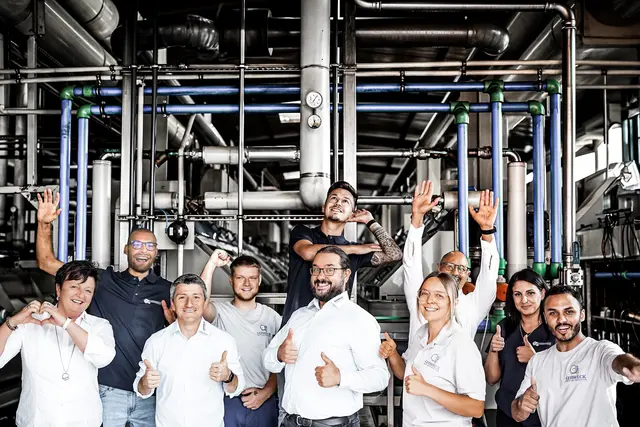 Die Gerweck GmbH Oberflächentechnik setzt als zentrale Werte für ihren Erfolg gezielt auf Präzision, Innovation und Zuverlässigkeit. Ein respektvolles und offenes Miteinander im Team ist fester Teil der Unternehmenskultur. | Foto: Lena Ruffing