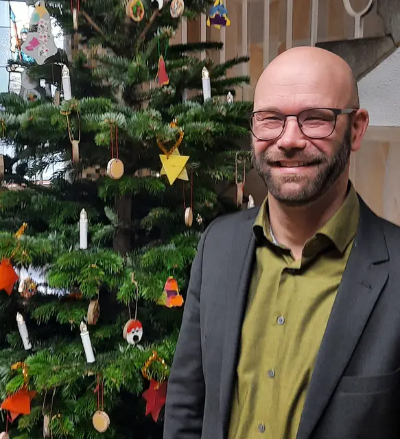 Alexander Kozel freut sich über das Engagement. | Foto: Gemeinde Knittlingen