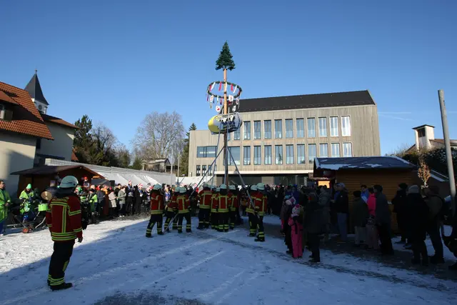 Der Narrenbaum in voller Pracht | Foto: Bernd Liebe
