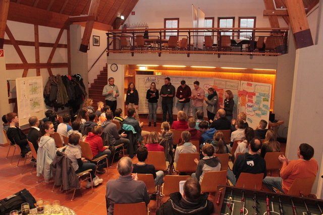 Ein volles Haus gab es beim ersten Jugendforum der Gemeinde Walzbachtal.